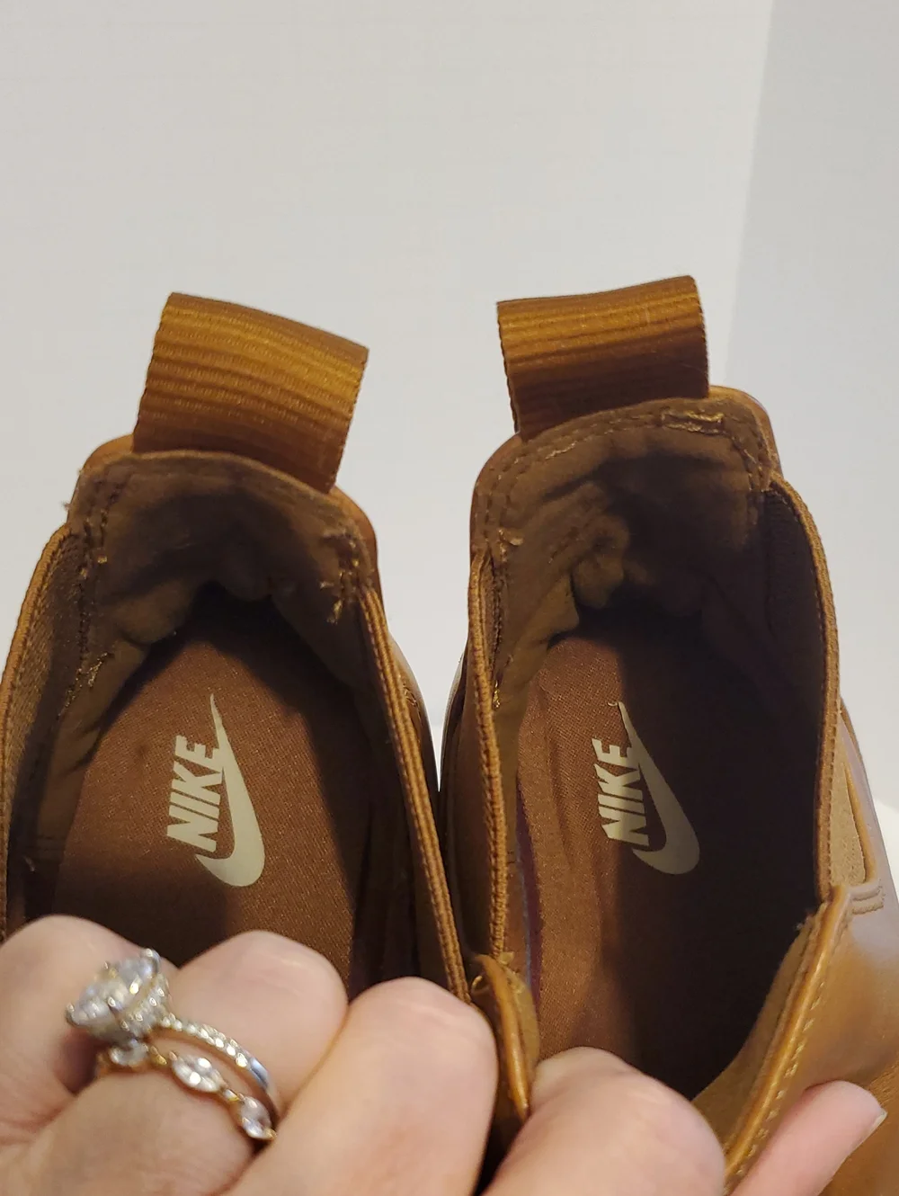 Nike Women’s Air Max Thea Mid Boot Brown Sneakers Size 8